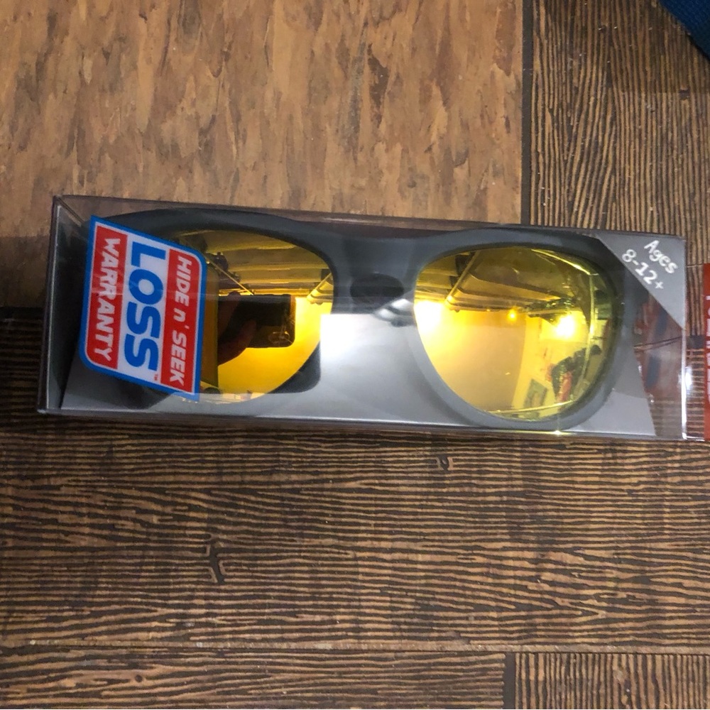 Minishades Kids Sunglasses Jordan 1 New Balance 9060 Adidas Samba Puma Speedcat